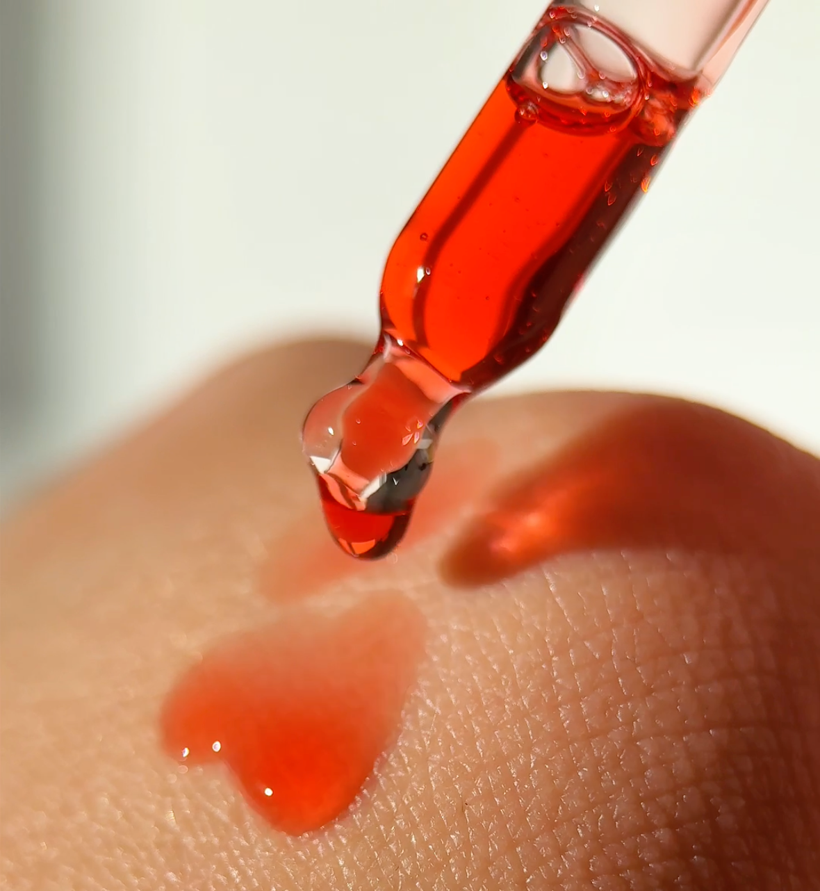 Sérum Elixir Vital - soin anti-âge inspiré des recettes vampiriques du XVI siècle, formulé par des pharmaciens